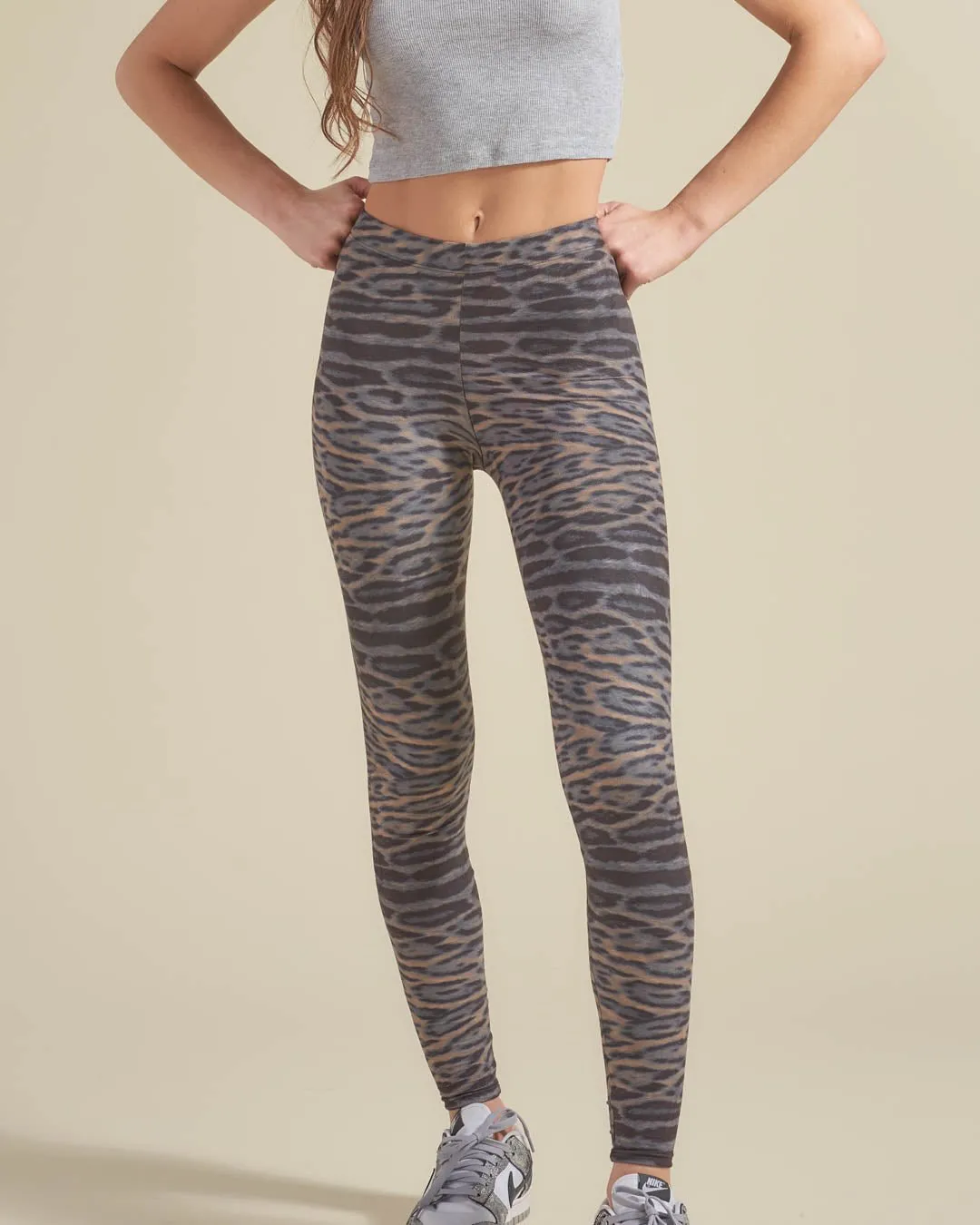 King Cheetah Faux Suede Leggings | Women's