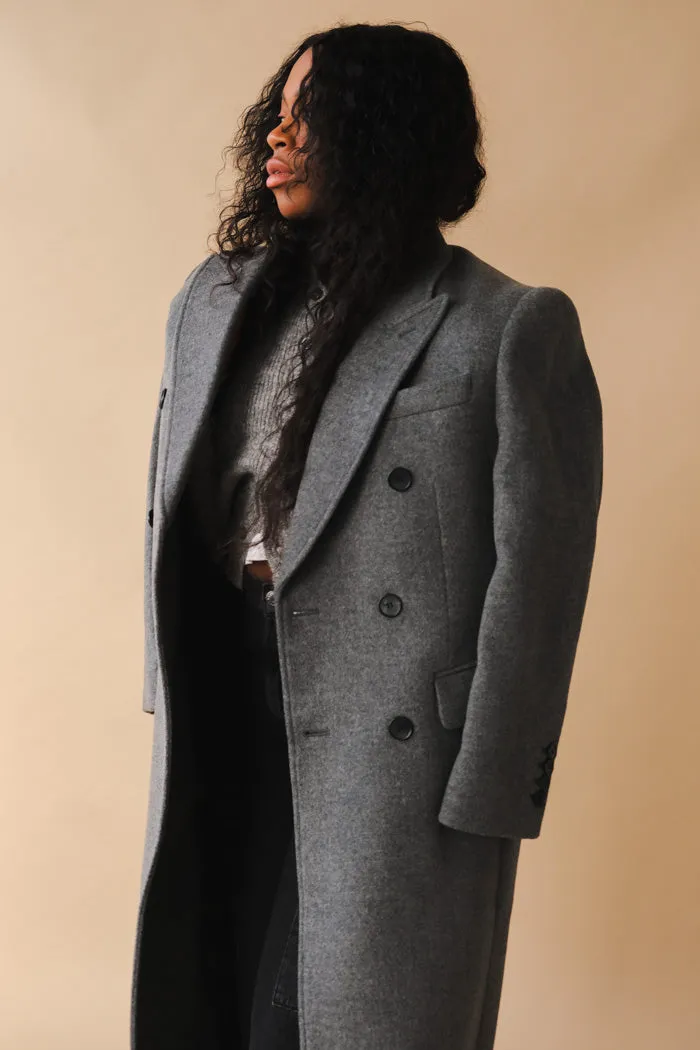 TAILORED DOUBLE-BREASTED WOOL COAT